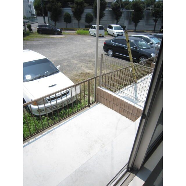 バルコニー　テラス