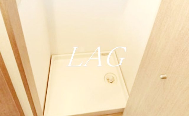 その他設備　室内洗濯機置場（同仕様）です。