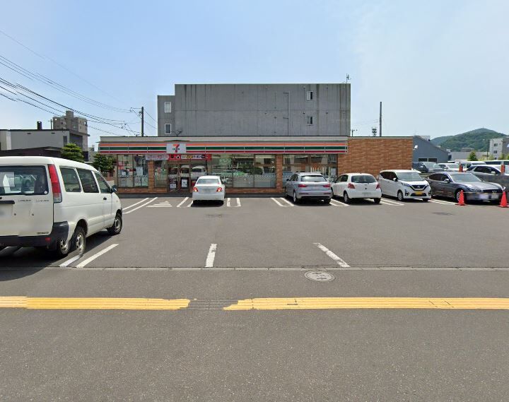 コンビニ　セブンイレブン札幌二十四軒2条店（コンビニ）まで244m