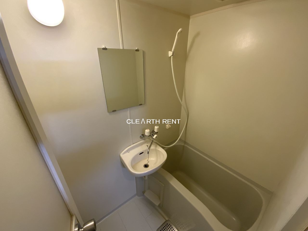 バス・シャワールーム　別住戸写真となります。