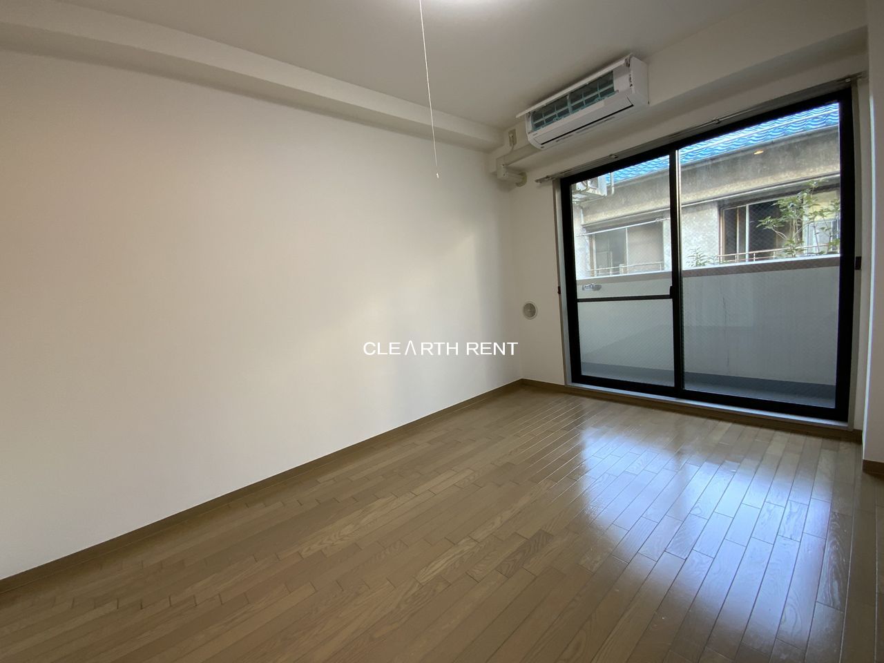 居室・リビング　別住戸写真となります。