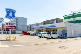 コンビニ　ローソン札幌美園8条七丁目店（コンビニ）まで138m