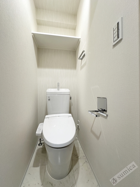 トイレ　温水洗浄便座付き♪♪