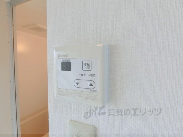 その他部屋・スペース　給湯器リモコン