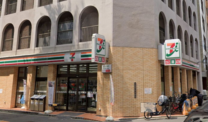 コンビニ　セブンイレブン江之子島（コンビニ）まで245m