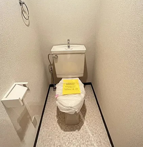 トイレ　別号室参考写真