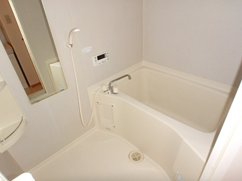 バス・シャワールーム　図面と現状に相違がある場合には現状を優先