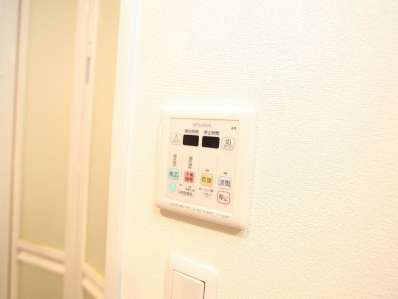 その他設備　浴室暖房乾燥機付バス