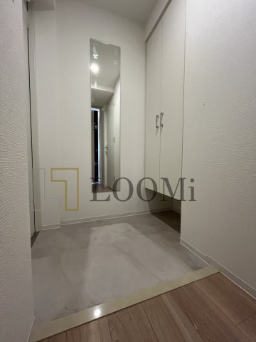 玄関　セレニテ難波ミラク参番館　玄関