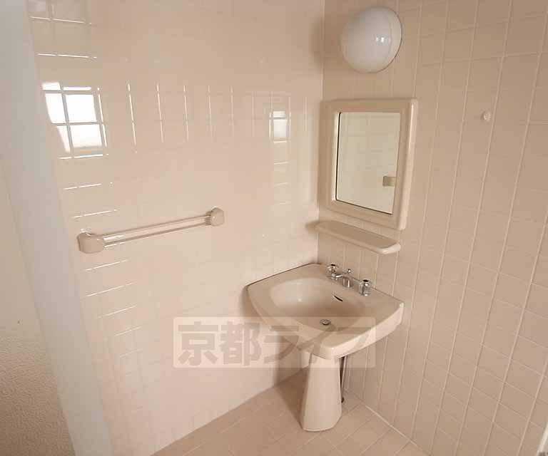 洗面設備　独立洗面台です。