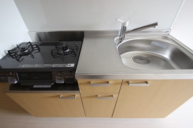 キッチン　別号室の写真です（反転）