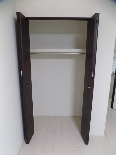 収納　同一施工会社同一仕様写真