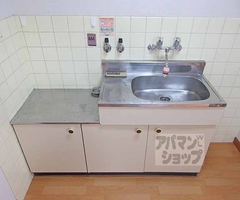 キッチン　大きめなキッチンですよ