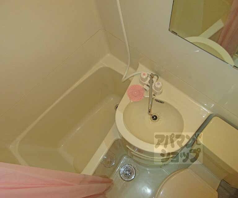 バス・シャワールーム　お掃除しやすいユニットバス