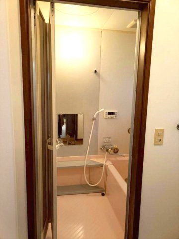 バス・シャワールーム　お風呂です