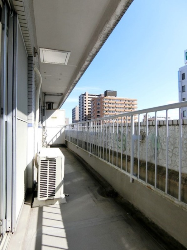 バルコニー　図面と現状に相違がある場合には現状を優先