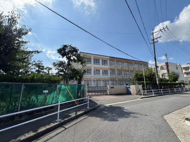 小学校　千成小学校トワイライトスクール（小学校）まで331m