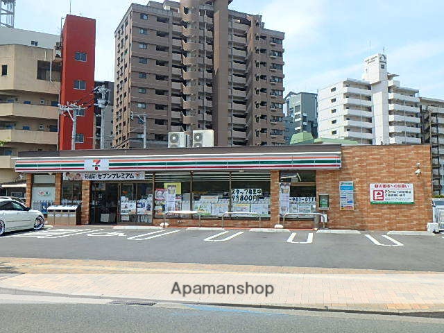 コンビニ　セブン－イレブン小倉三萩野（コンビニ）まで320m