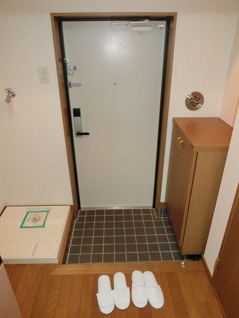 玄関　収納たっぷり玄関