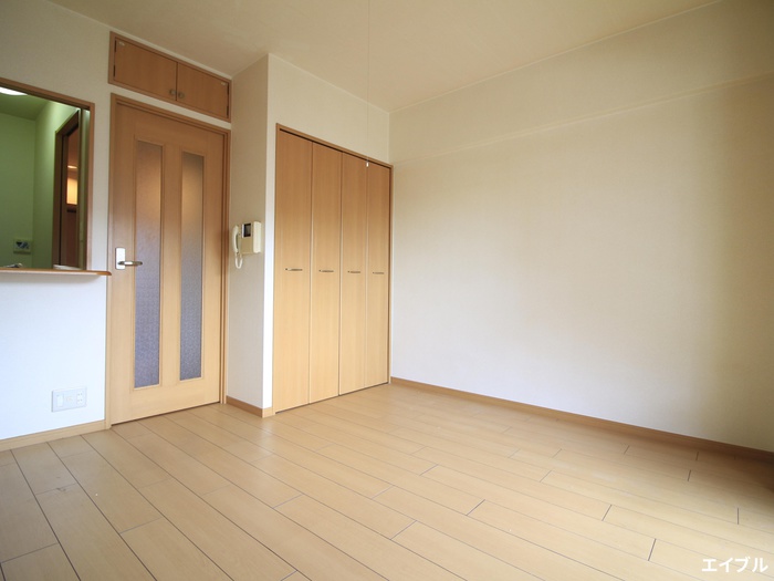 居室・リビング　※別のお部屋の写真になります。