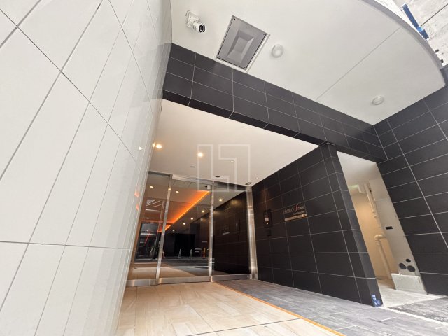 エントランス　セレニテフラン本町　エントランス