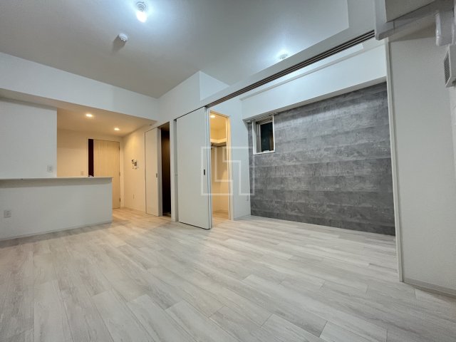 居室・リビング　セレニテフラン本町　リビング・ダイニングスペース