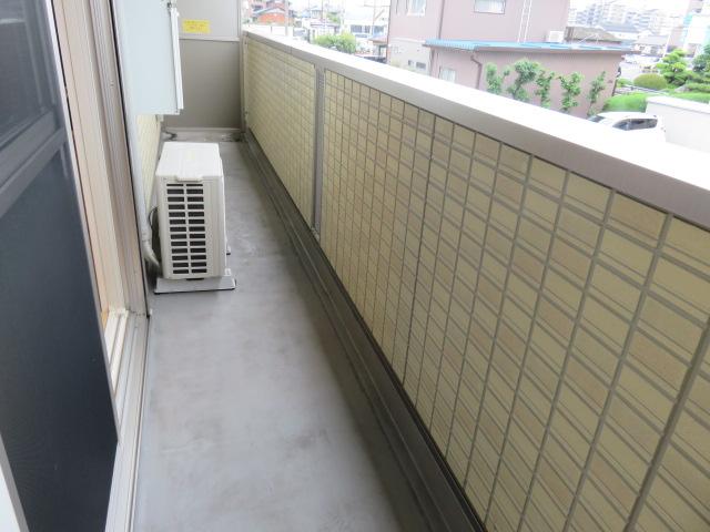 バルコニー　広々としたベランダです
