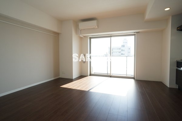 居室・リビング　開放感のあるゆったりとしたお部屋です♪