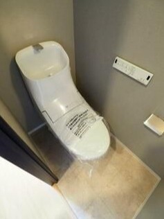 トイレ　＊同物件別部屋参考写真