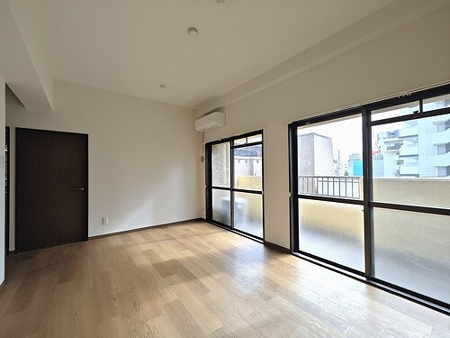 居室・リビング　LDK13.5畳