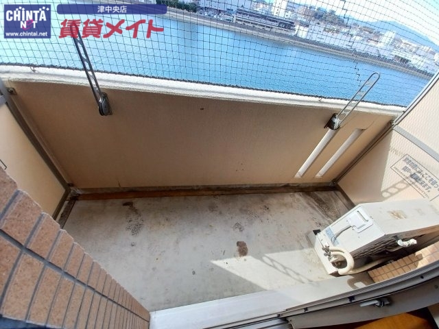 バルコニー　同じ物件、別部屋の写真です