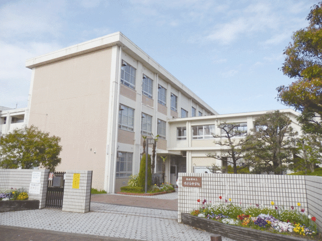 中学校　鳴子台中学校（中学校）まで486m