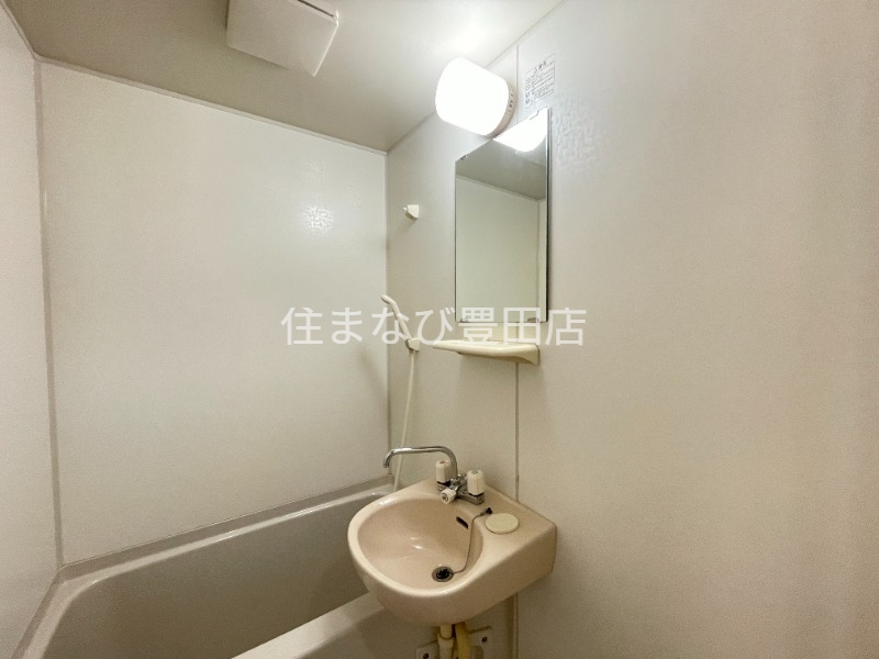 洗面設備　同型タイプ