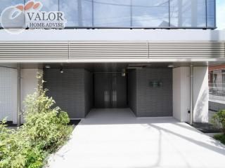 エントランス　駐車場