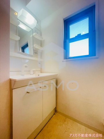 洗面設備　同マンション別部屋参考写真