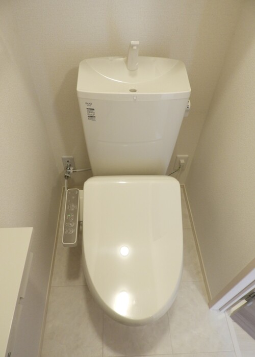 岡山電軌東山本線 東山・おかでんミュージアム駅 徒歩33分 2階建 築7年のトイレ写真