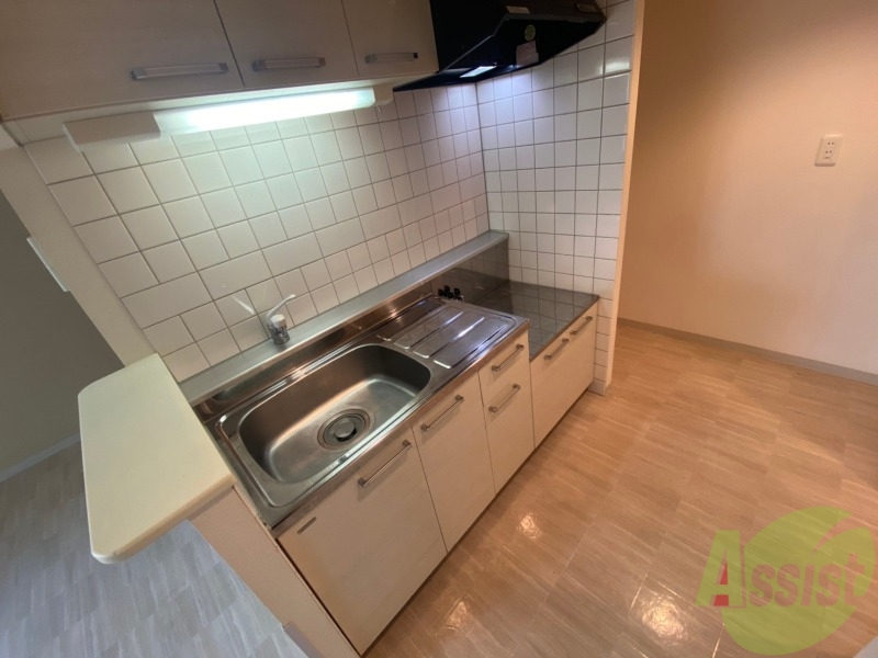 キッチン　キッチンです。ご自身でコンロを設置していただけます。