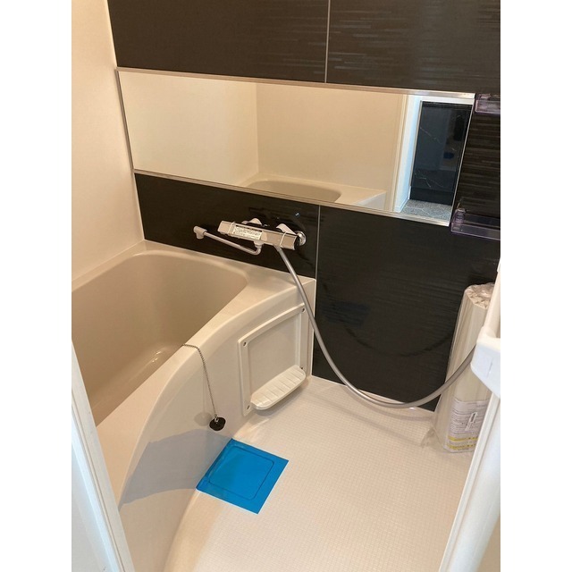 バス・シャワールーム　お風呂で日々の疲れを落としましょう