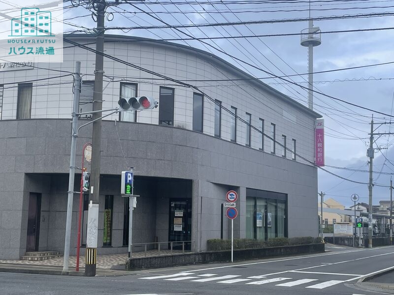 銀行　十八親和銀行諫早中央支店（銀行）まで839m