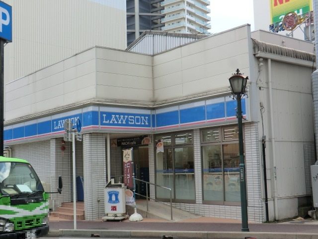 コンビニ　ローソン 稲毛駅東口通店（コンビニ）まで580m