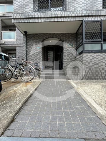 エントランス　グレイス阪南　エントランス