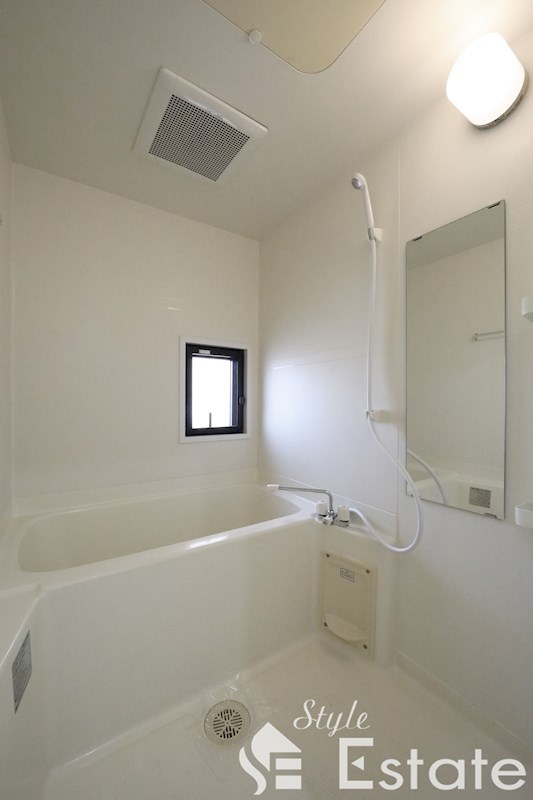 バス・シャワールーム　バスルーム