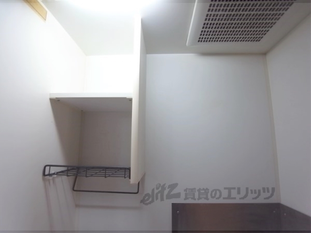 バルコニー　収納、換気扇