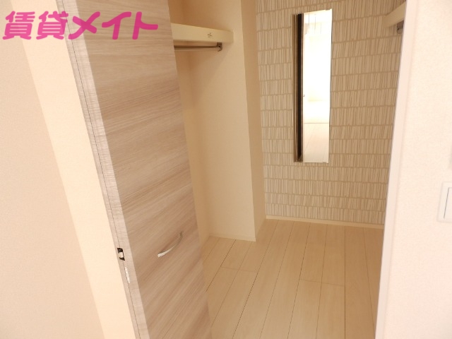 収納　同型参考写真です。