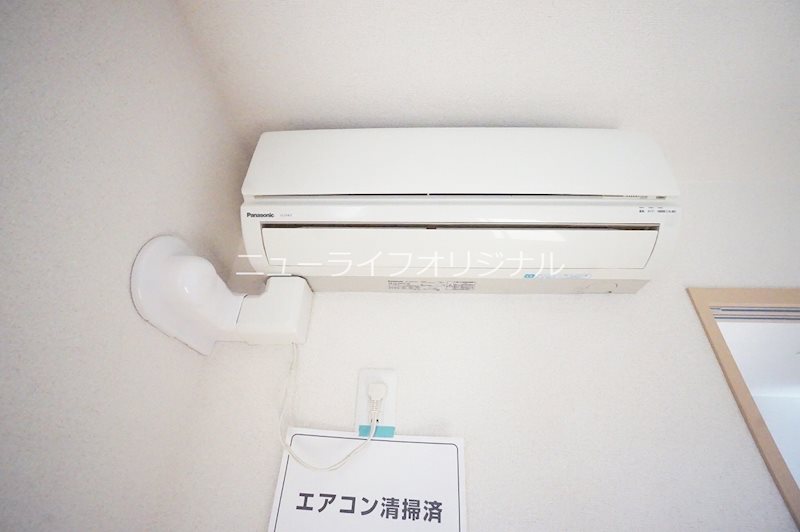 その他　リビングにはエアコン付きです