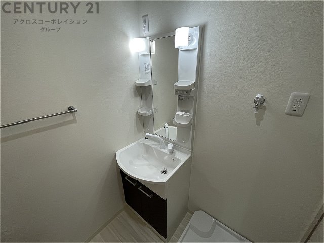 洗面設備　収納スペースもある独立洗面化粧台付き☆