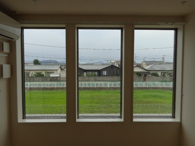 その他設備　大型サッシ