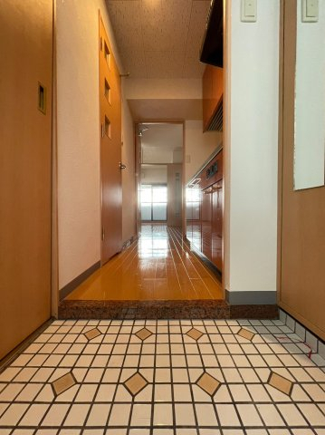 玄関　※別部屋の参考写真となります※現況優先※