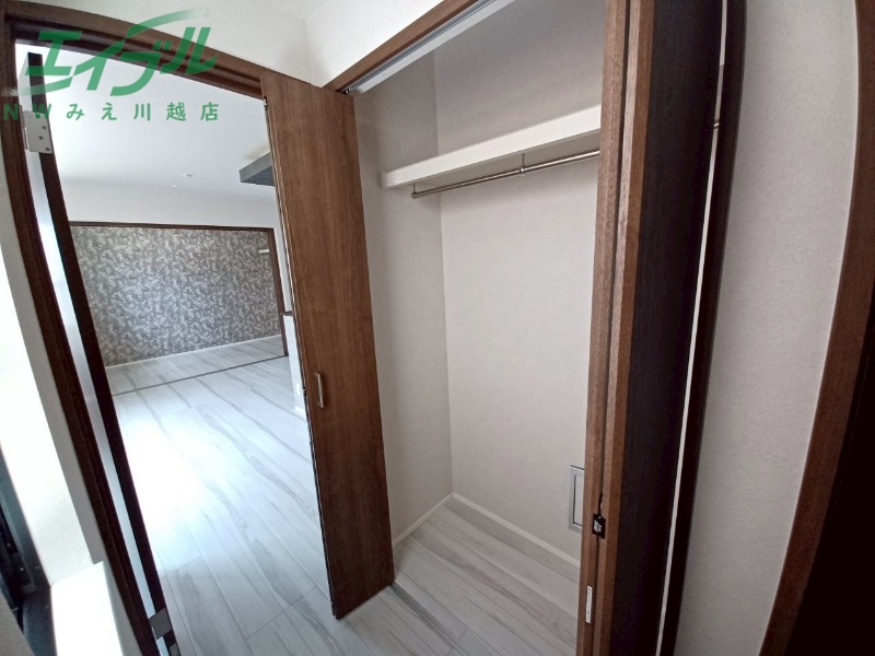 収納　同型参考写真