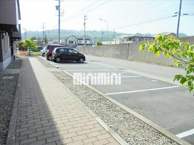 駐車場　他部屋の写真です。